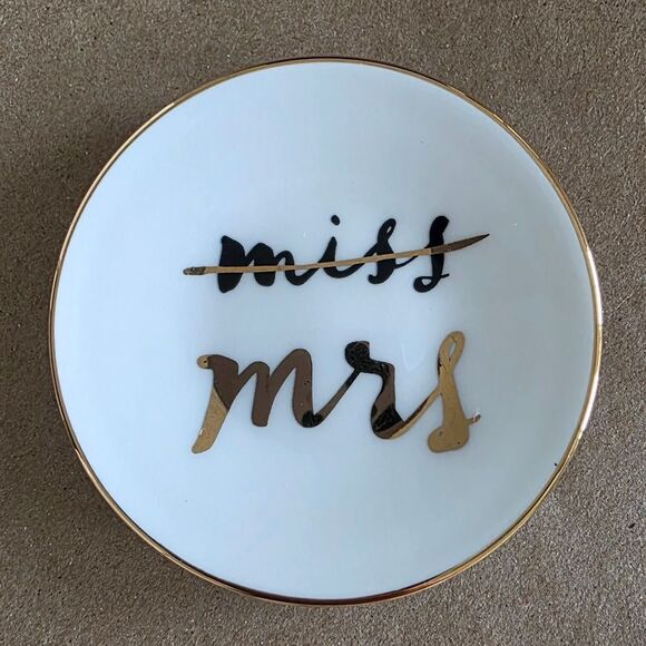 Kate Spade Wedding Miss Mrs Ring Dish - Picture 1 of 4